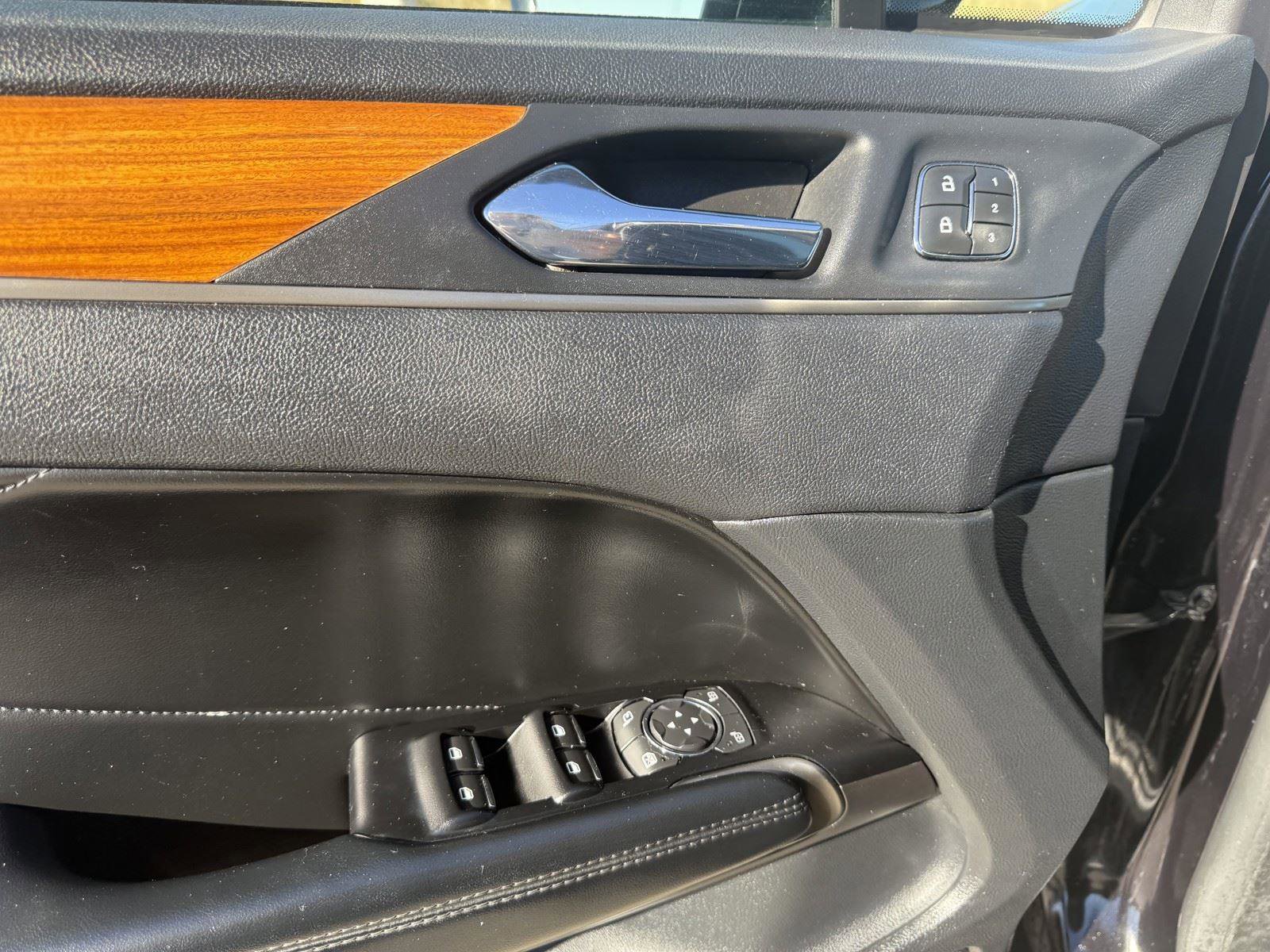 Used 2019 Lincoln MKC Reserve w/ MKC Technology Package image 12