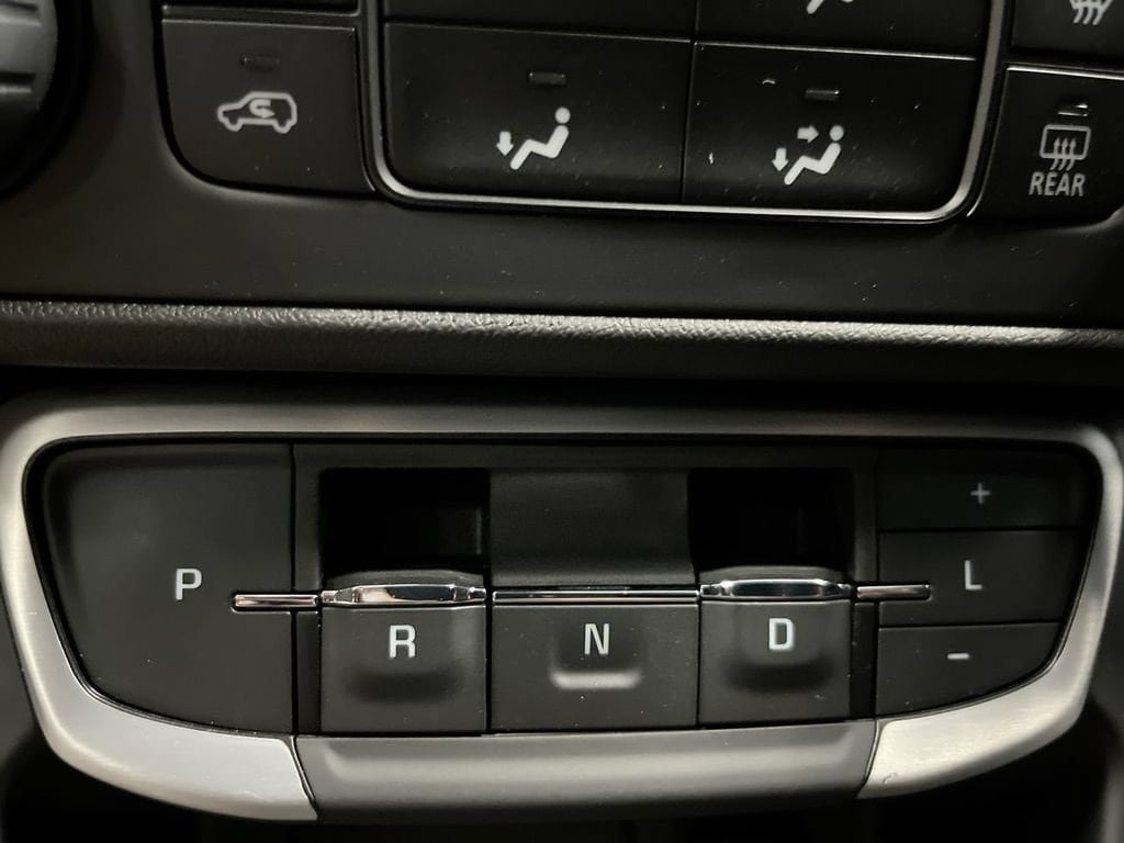 Used 2024 GMC Terrain SLE AWD/4WD image 20