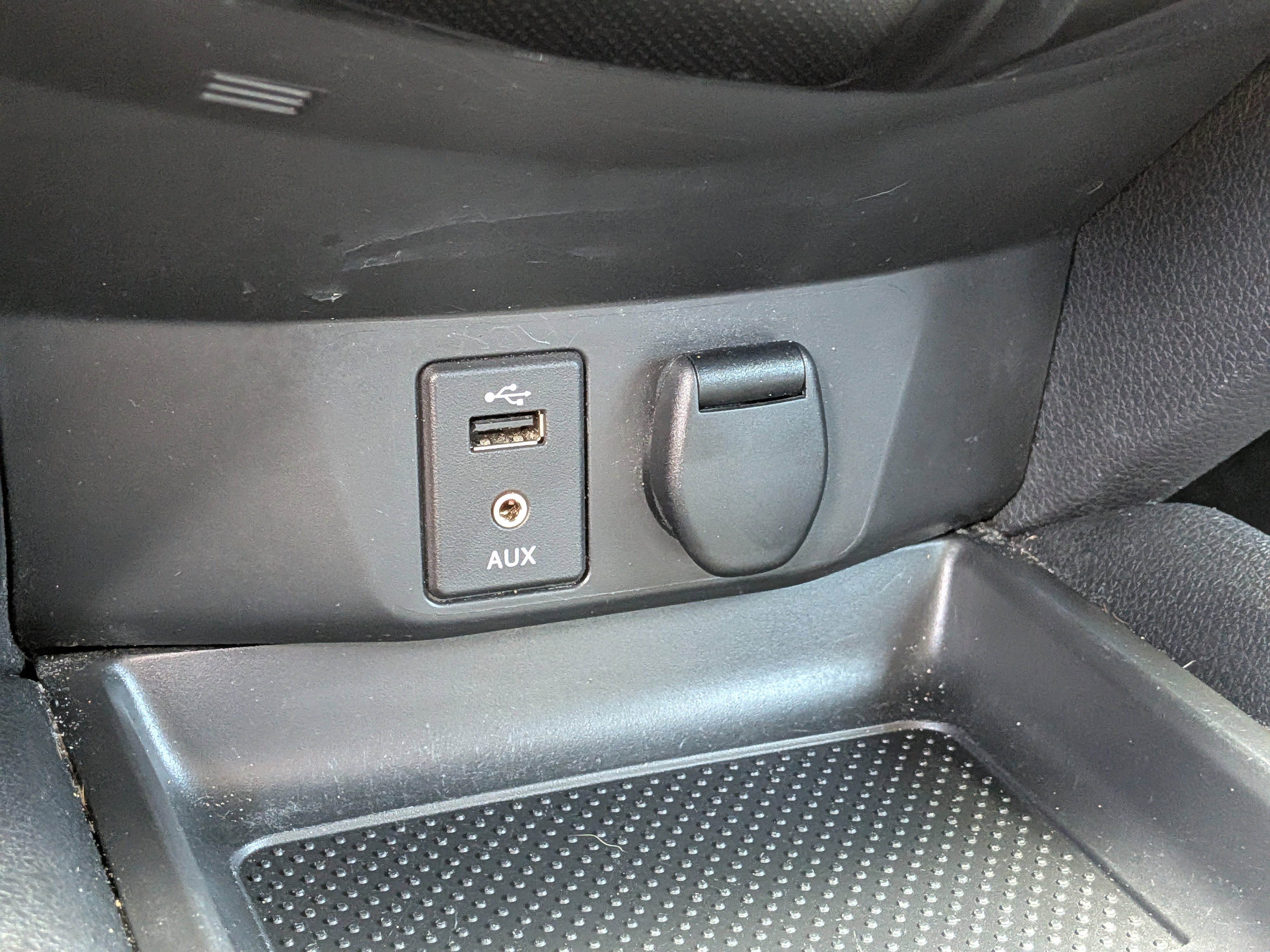 Used 2018 Nissan Rogue Sport S w/ S Appearance Package image 28