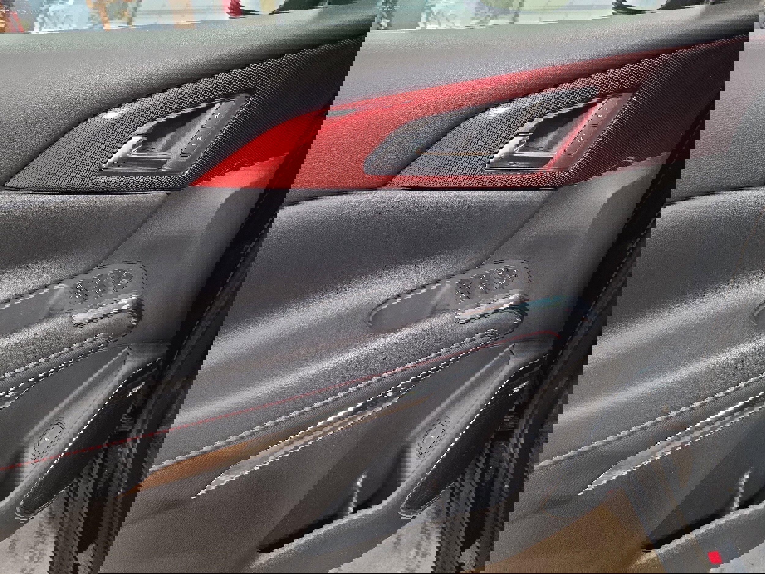 New 2026 Chevrolet Traverse Z71 w/ Enhanced Driving Package image 11