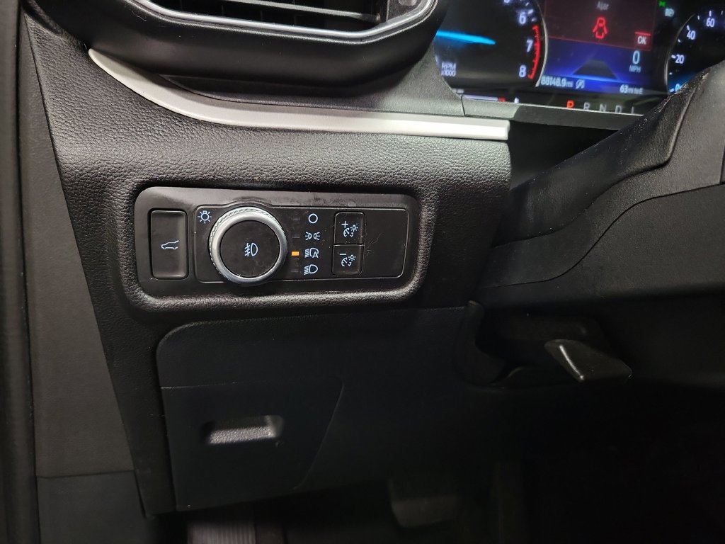 Used 2022 Ford Explorer XLT w/ Equipment Group 202A AWD/4WD image 26