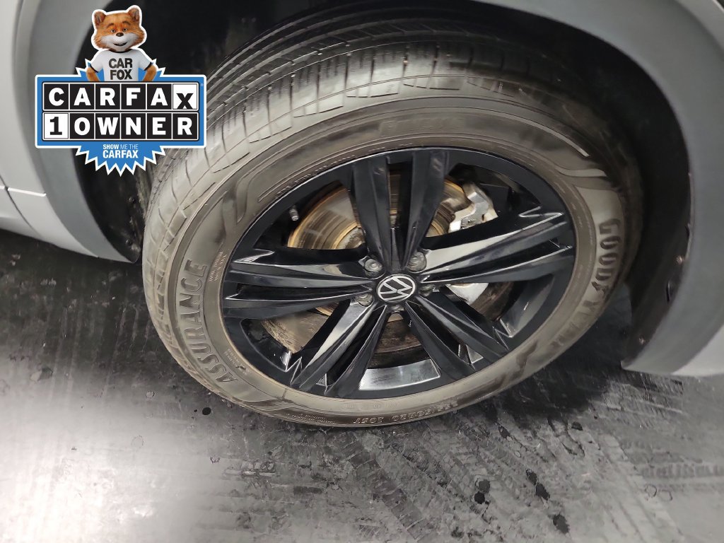 Used 2023 Volkswagen Atlas Cross Sport SEL R-Line AWD/4WD image 10