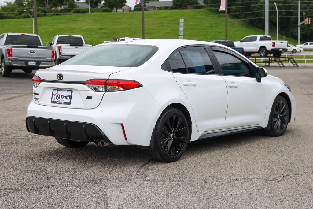 Used 2024 Toyota Corolla SE w/ SE Premium Package FWD image 26