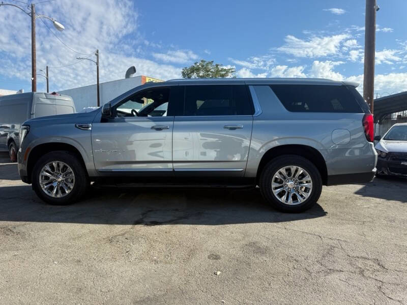 Used 2025 GMC Yukon XL Denali image 4
