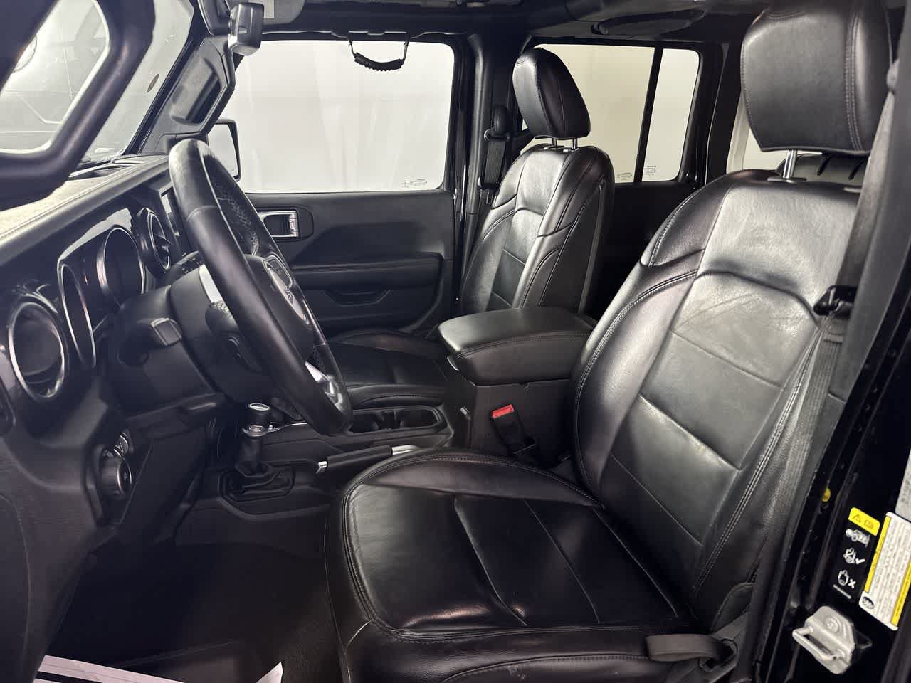 Used 2020 Jeep Wrangler Unlimited Sahara AWD/4WD image 5