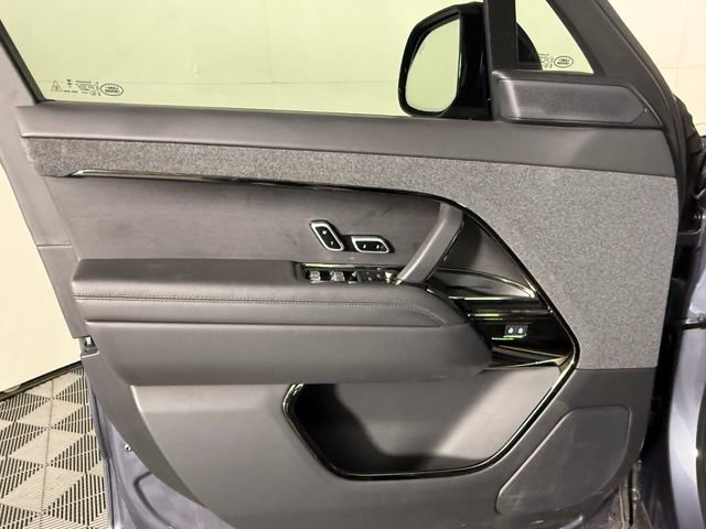 Certified 2024 Land Rover Range Rover Sport SE AWD/4WD image 23