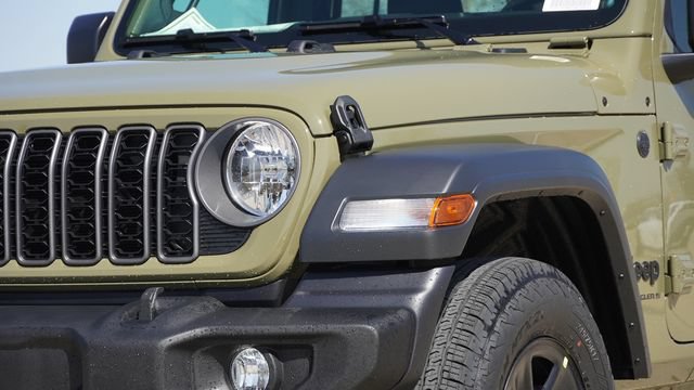 New 2026 Jeep Wrangler Unlimited Sport AWD/4WD image 4