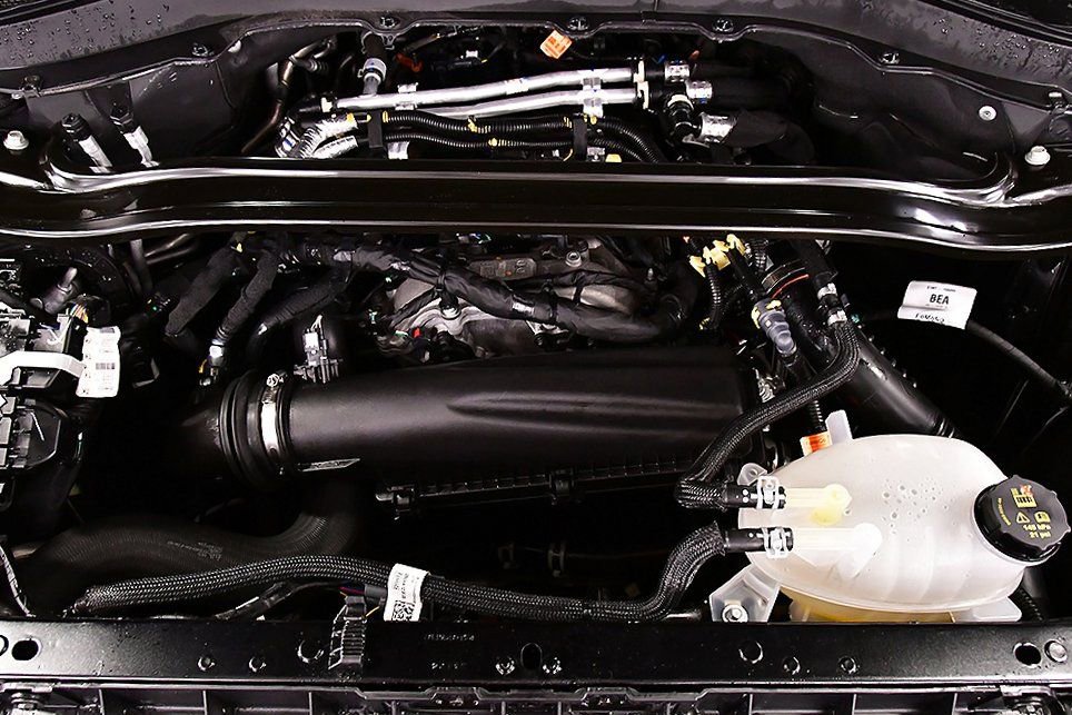 Used 2025 Ford Explorer ST-Line image 32