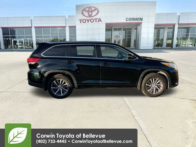 Used 2018 Toyota Highlander XLE image 9