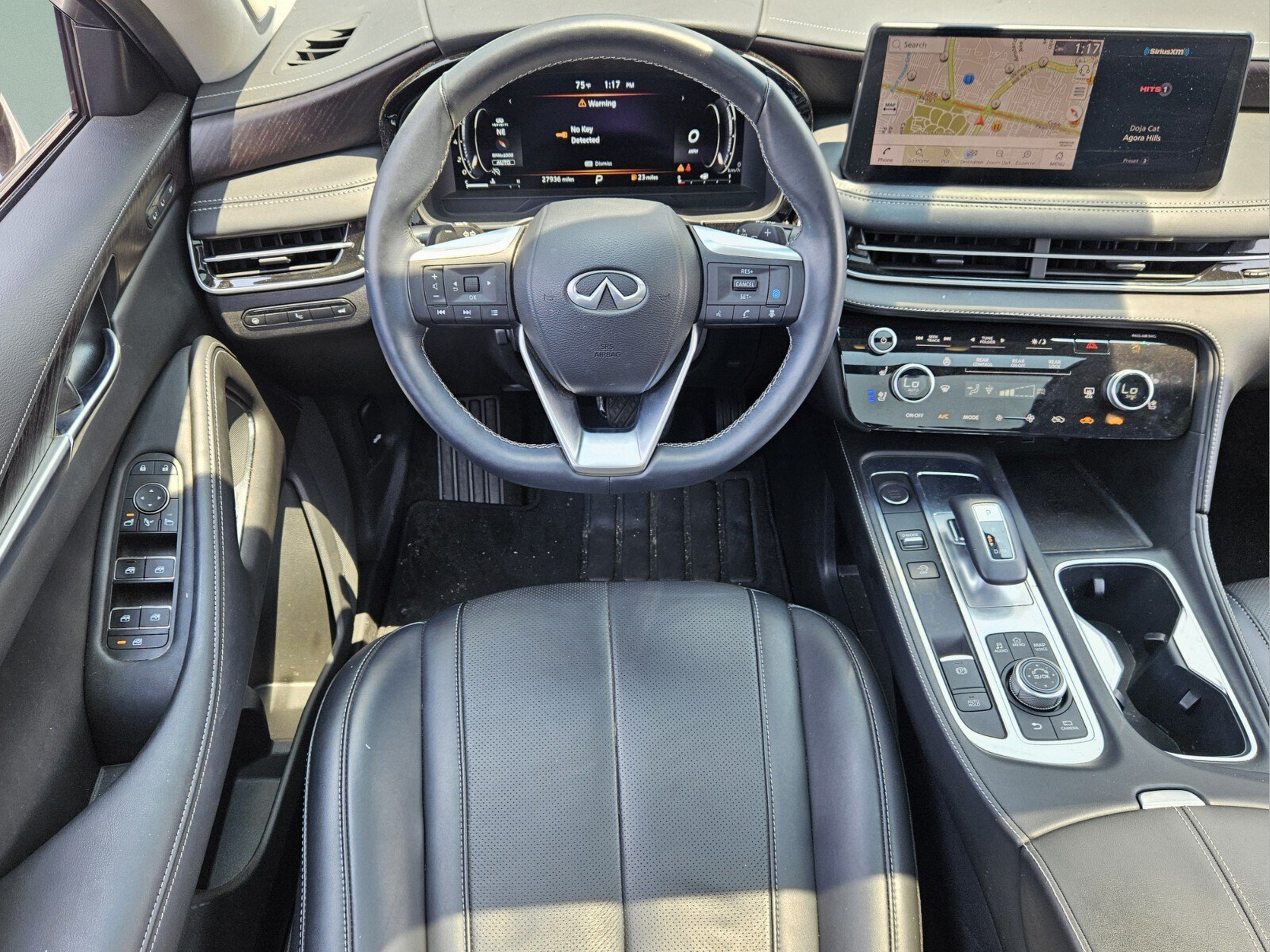 Used 2023 INFINITI QX60 Sensory w/ Vision Package AWD/4WD image 12