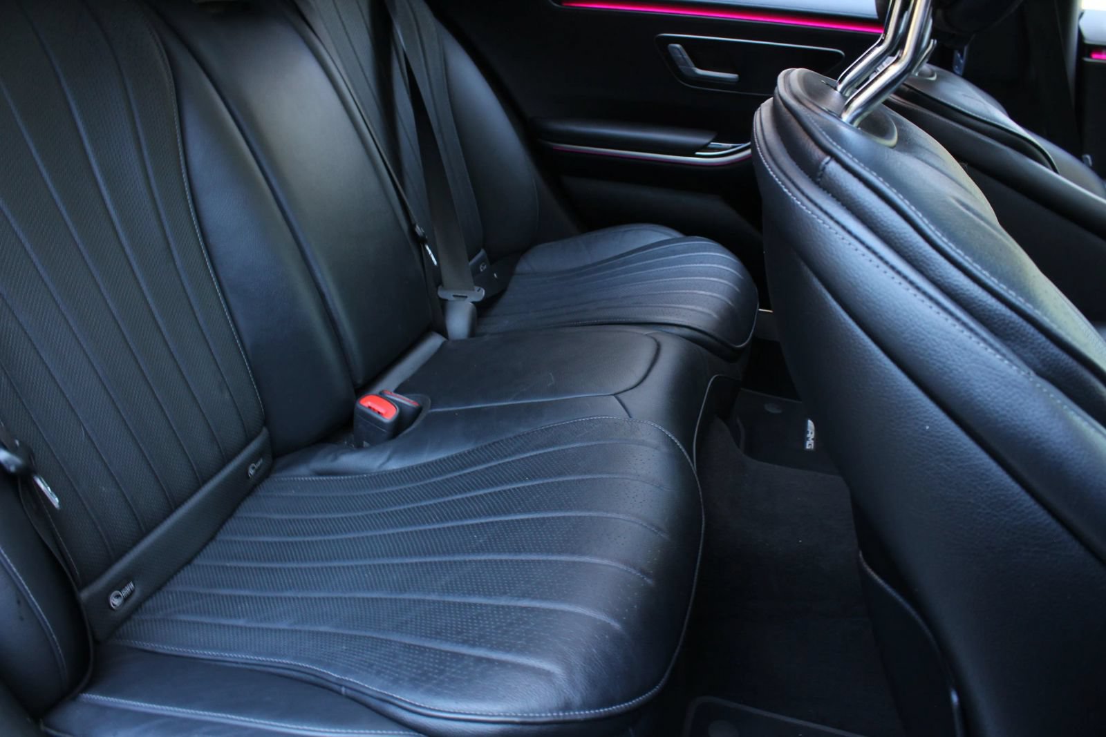Used 2022 Mercedes-Benz S 580 4MATIC Sedan w/ AMG Line Package image 25