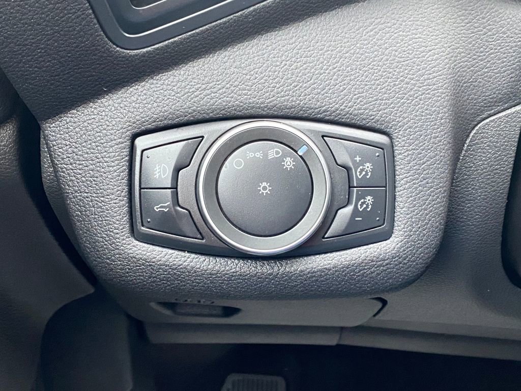 Used 2019 Ford Escape SEL image 25