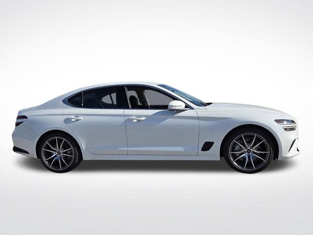 Used 2025 Genesis G70 2.5T RWD image 10
