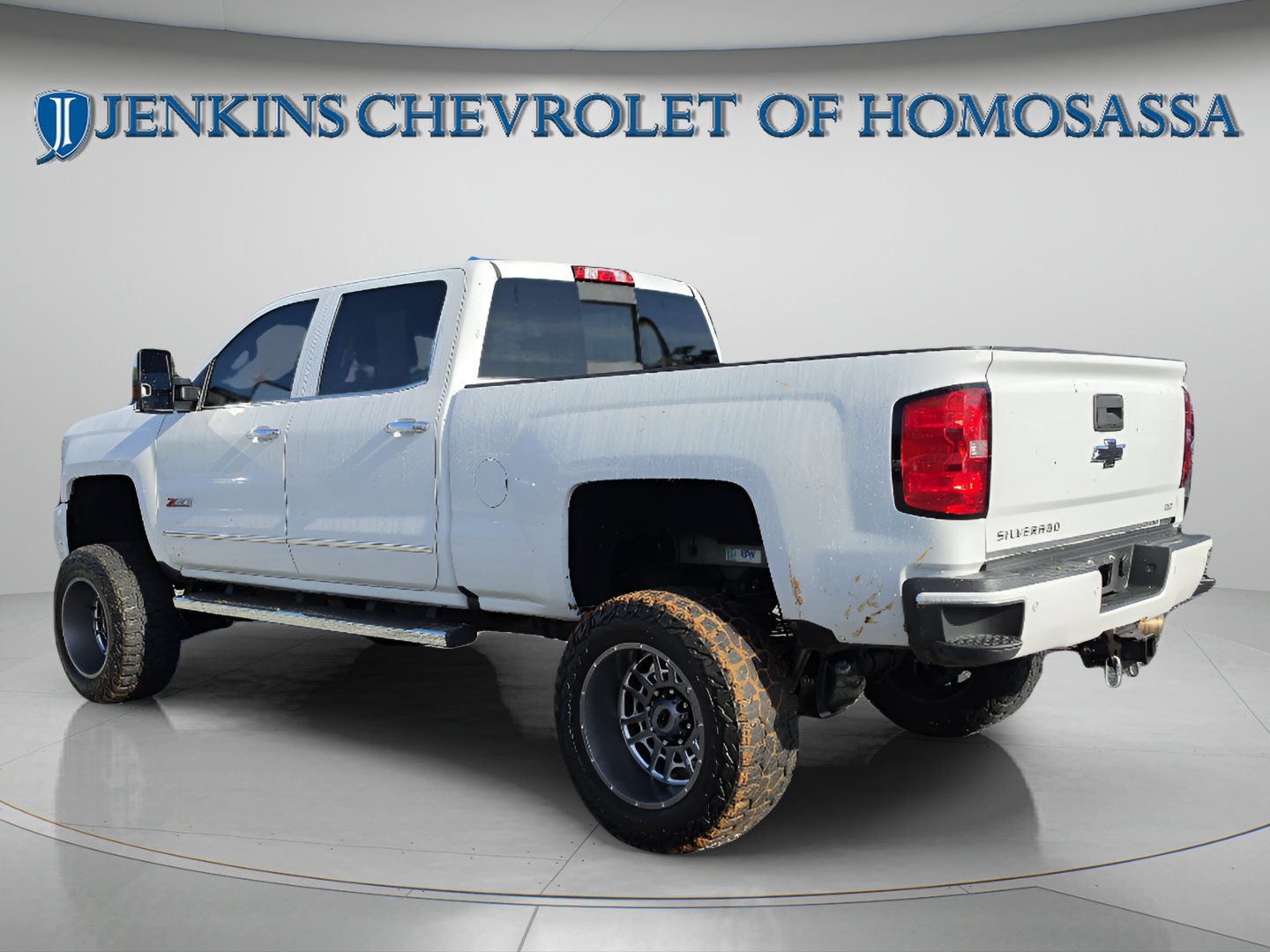 Used 2018 Chevrolet Silverado 2500 LTZ w/ Duramax Plus Package AWD/4WD image 8