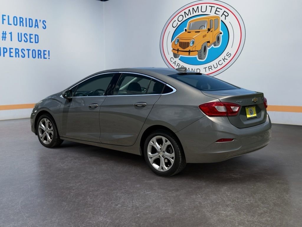 Used 2018 Chevrolet Cruze Premier FWD image 4
