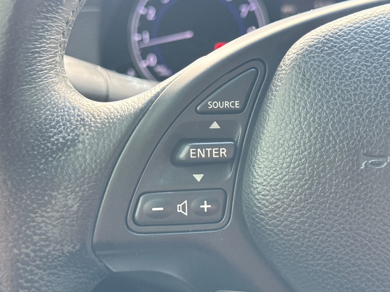 Used 2010 INFINITI G37 Sport w/ Navigation Pkg image 27