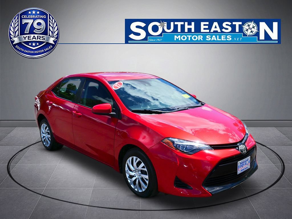 Used 2017 Toyota Corolla LE FWD image 2