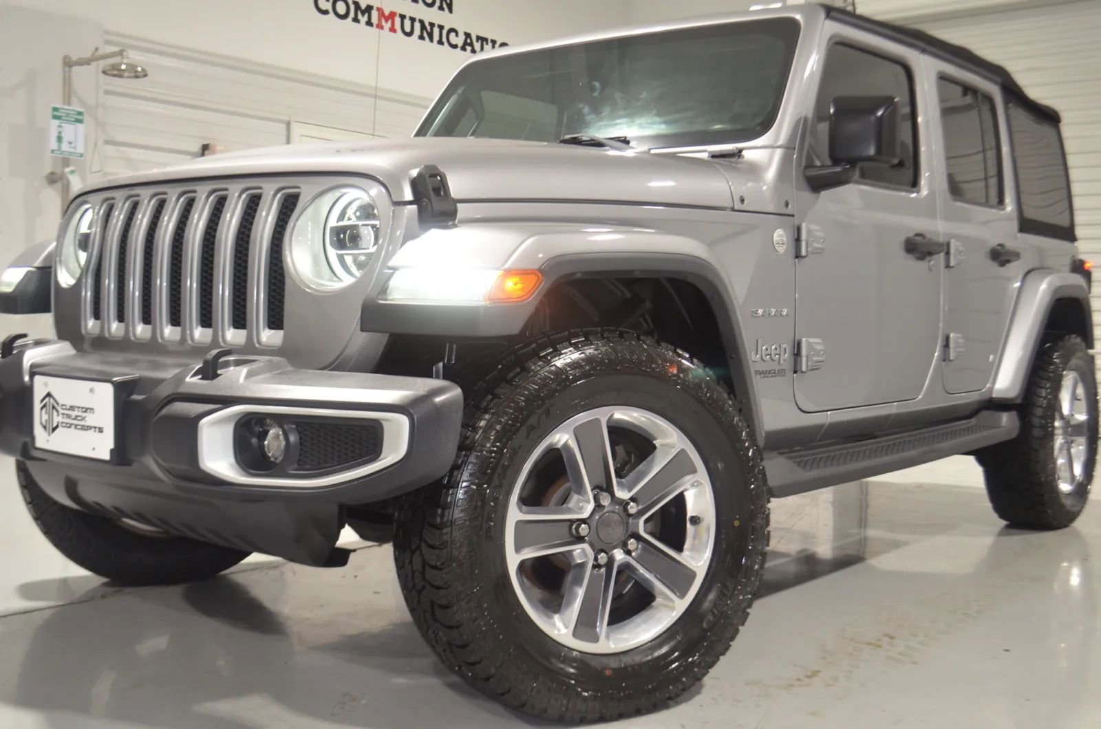 Used 2018 Jeep Wrangler Unlimited Sahara