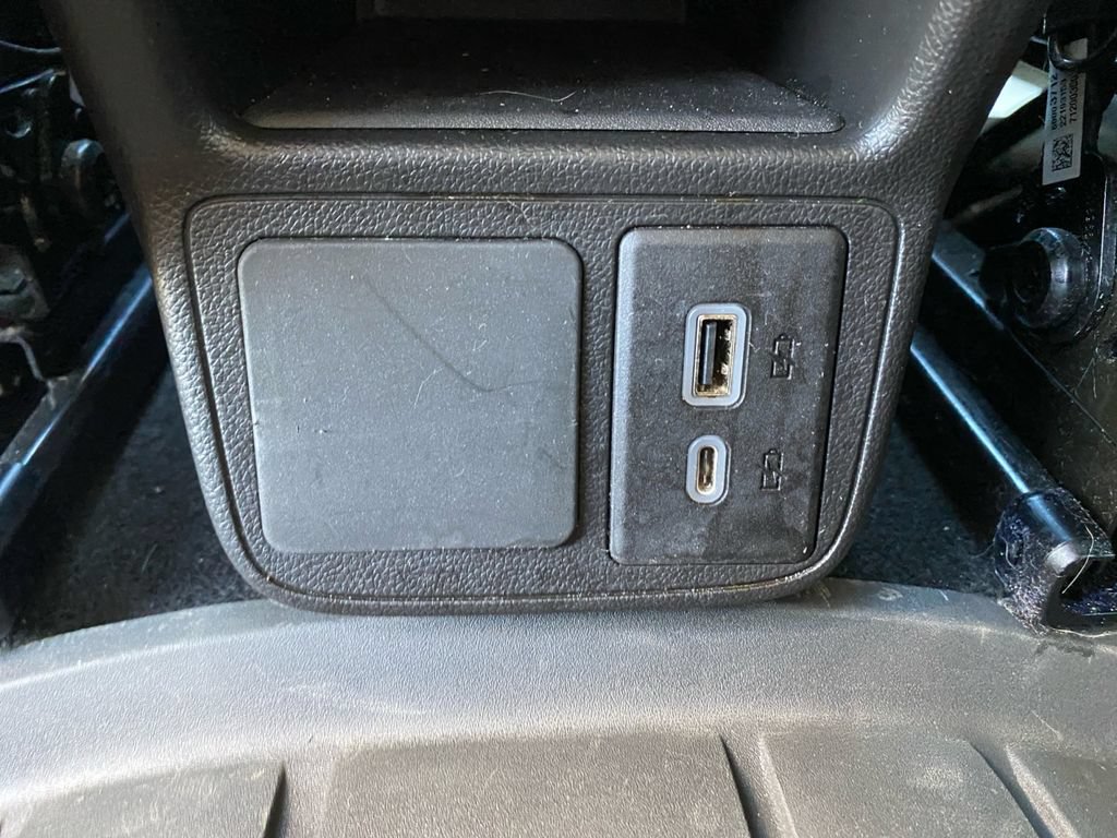 Used 2020 Buick Encore GX Select w/ Sport Touring Package AWD/4WD image 34
