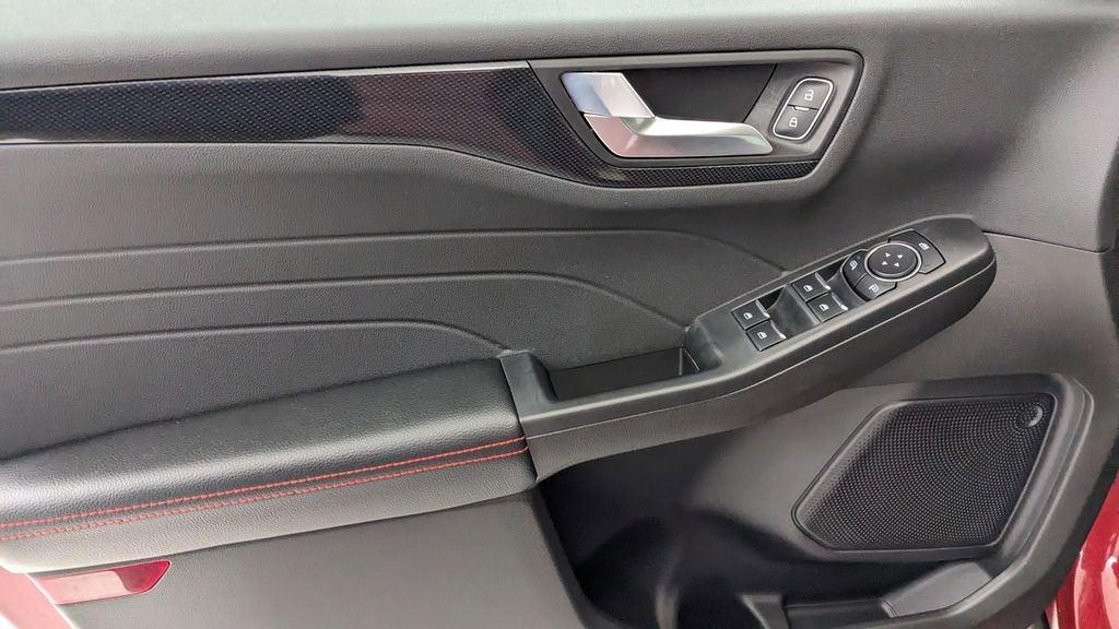 Certified 2024 Ford Escape ST-Line w/ Equipment Group 301A image 27