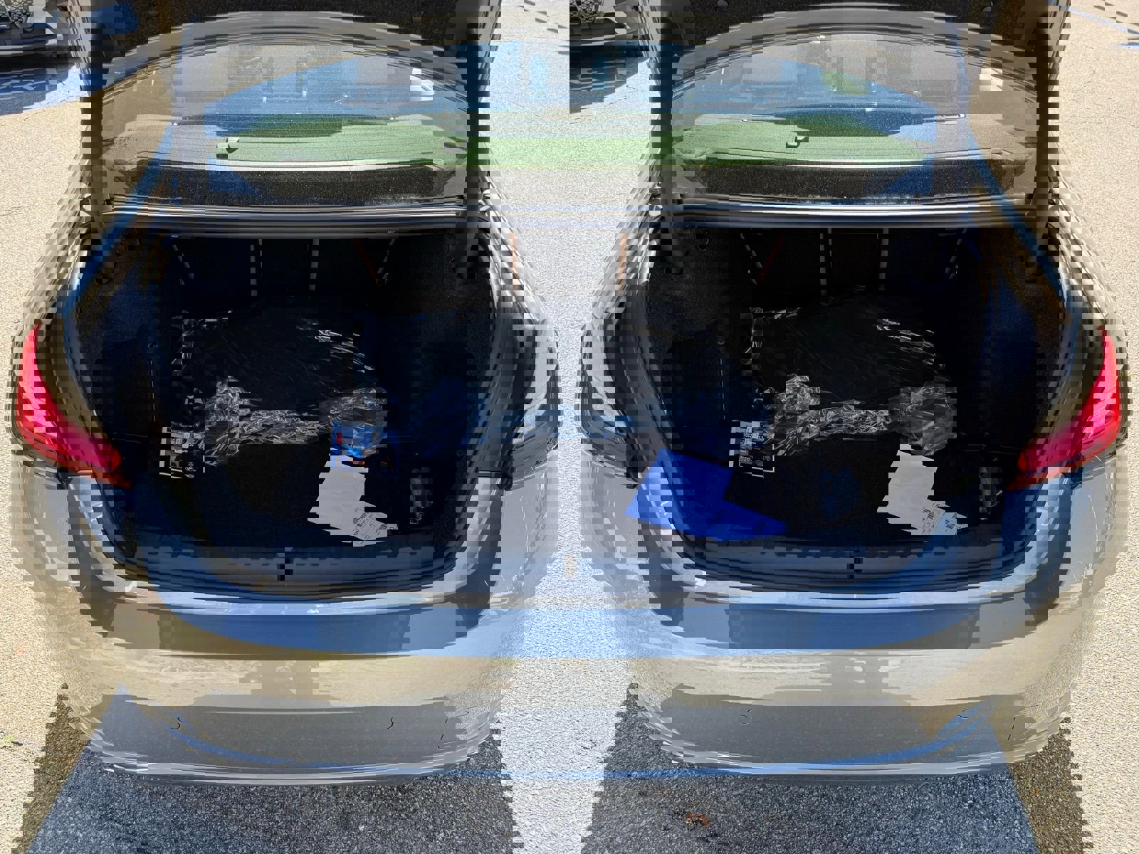 New 2026 BMW 330i Sedan w/ Convenience Package image 15