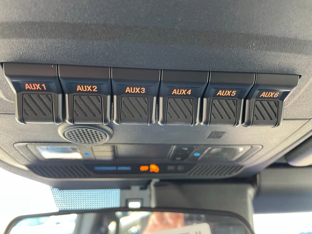 New 2025 Ford Bronco Badlands image 17