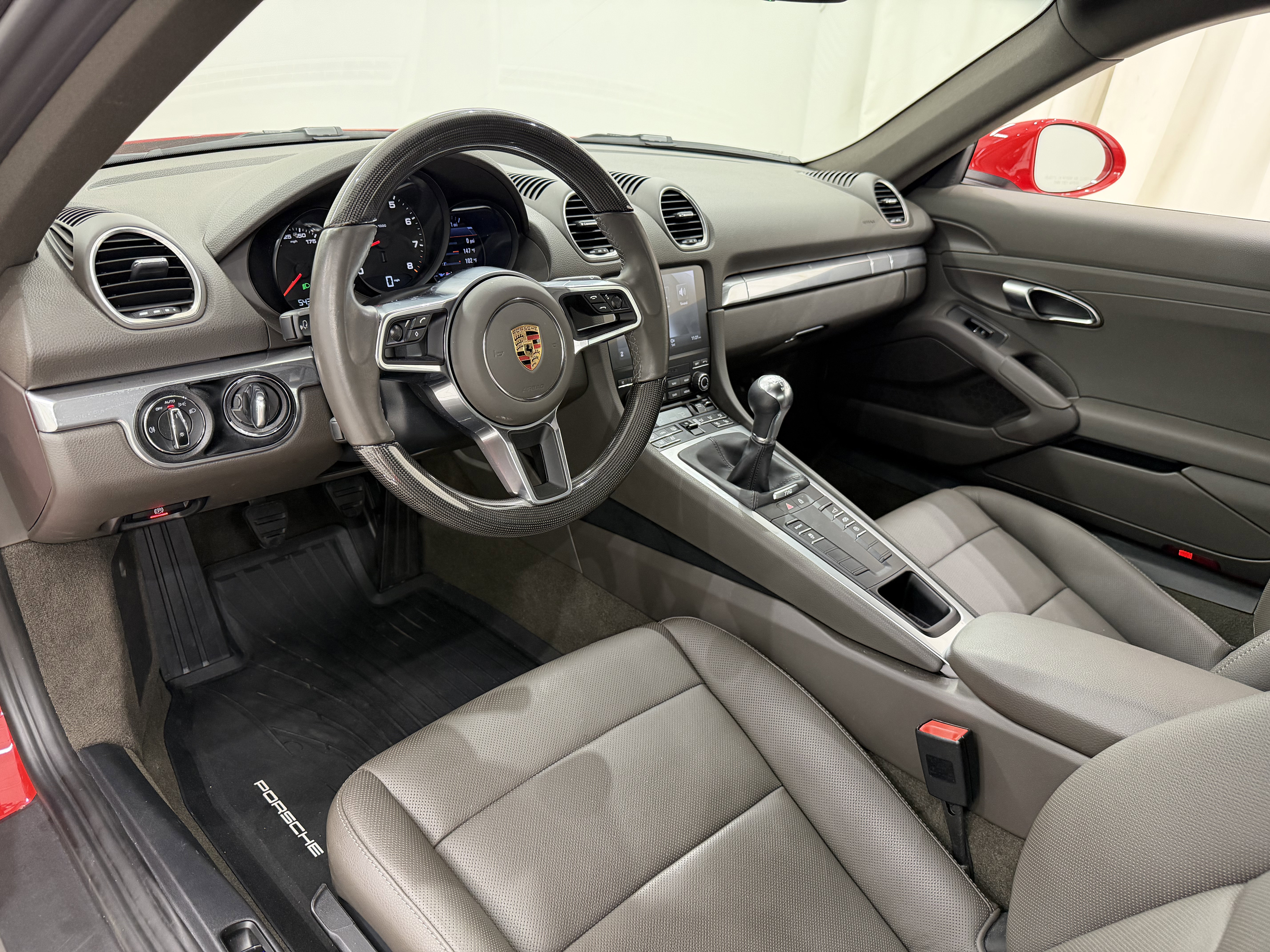 Certified 2024 Porsche 718 Cayman image 4