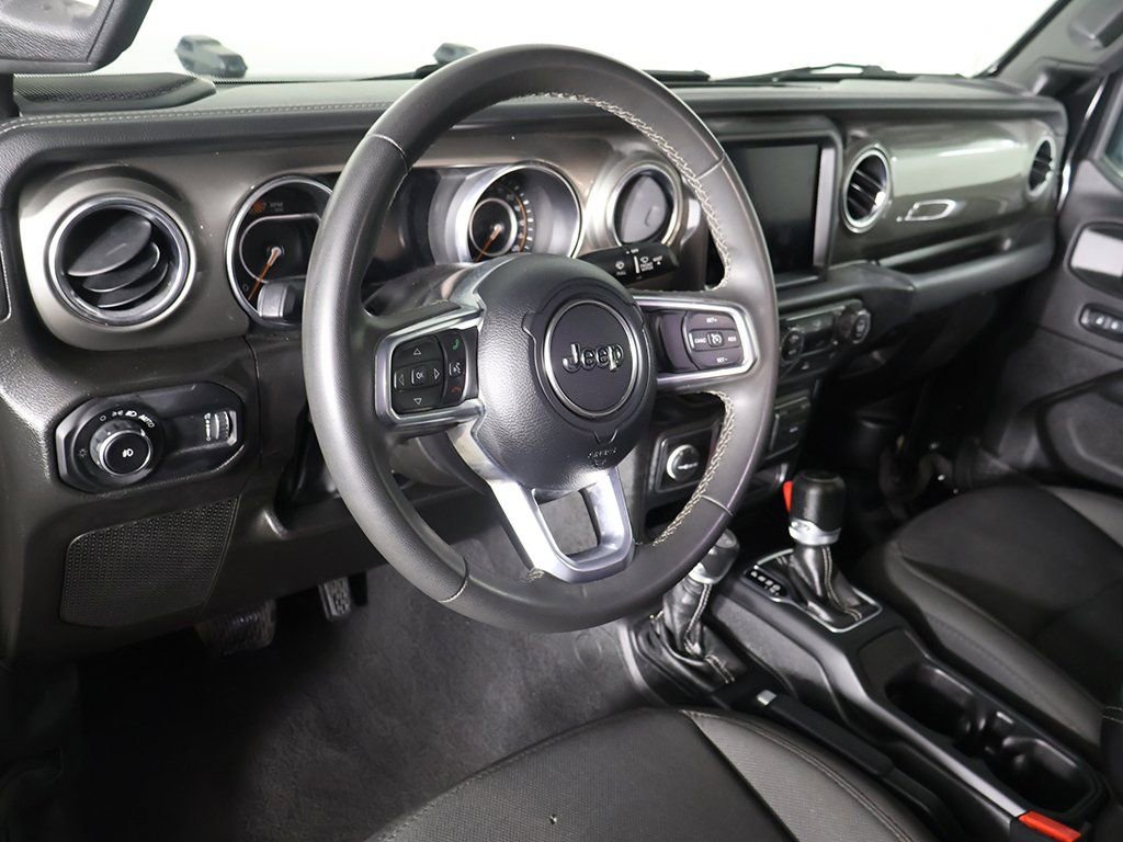 Used 2023 Jeep Wrangler Unlimited Sahara AWD/4WD image 22