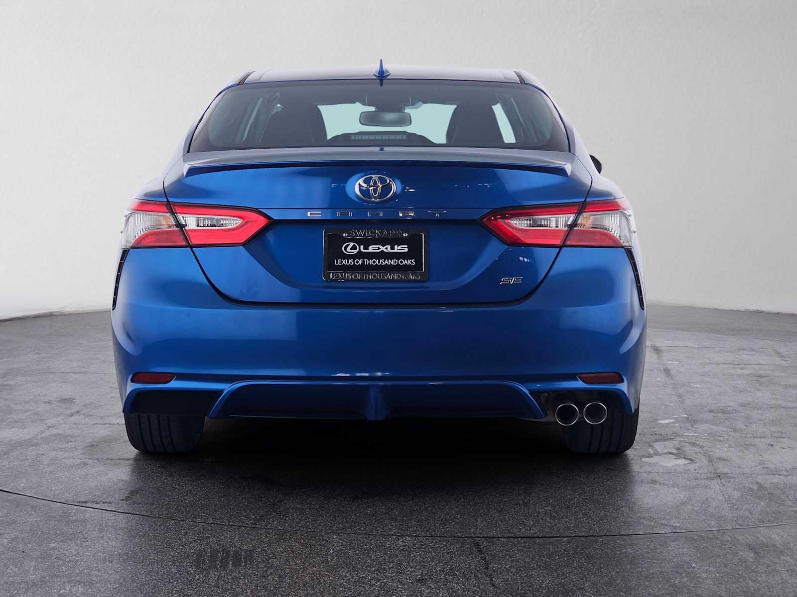 Used 2019 Toyota Camry SE FWD image 4