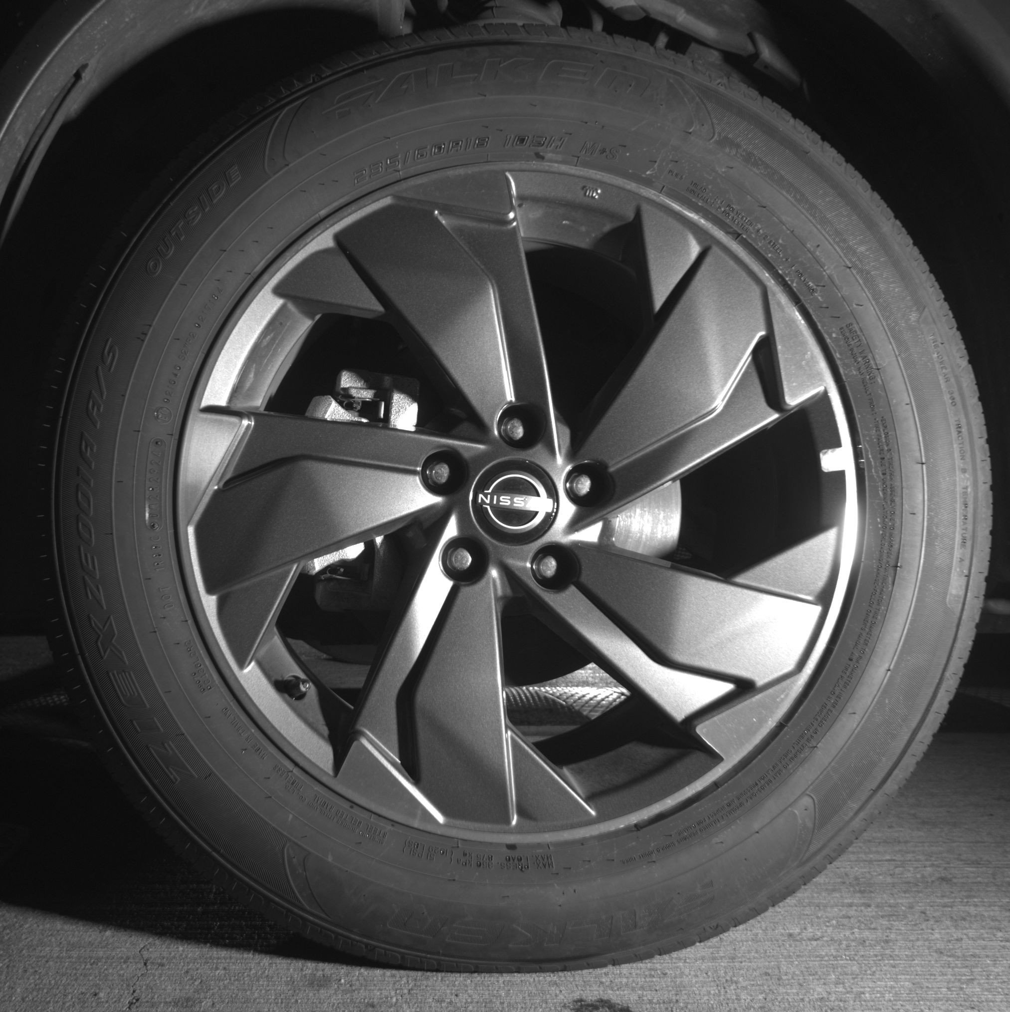 Used 2025 Nissan Rogue SV image 12