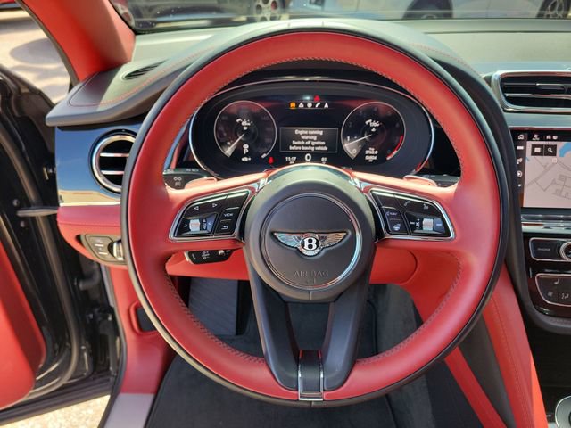 Used 2022 Bentley Bentayga image 29