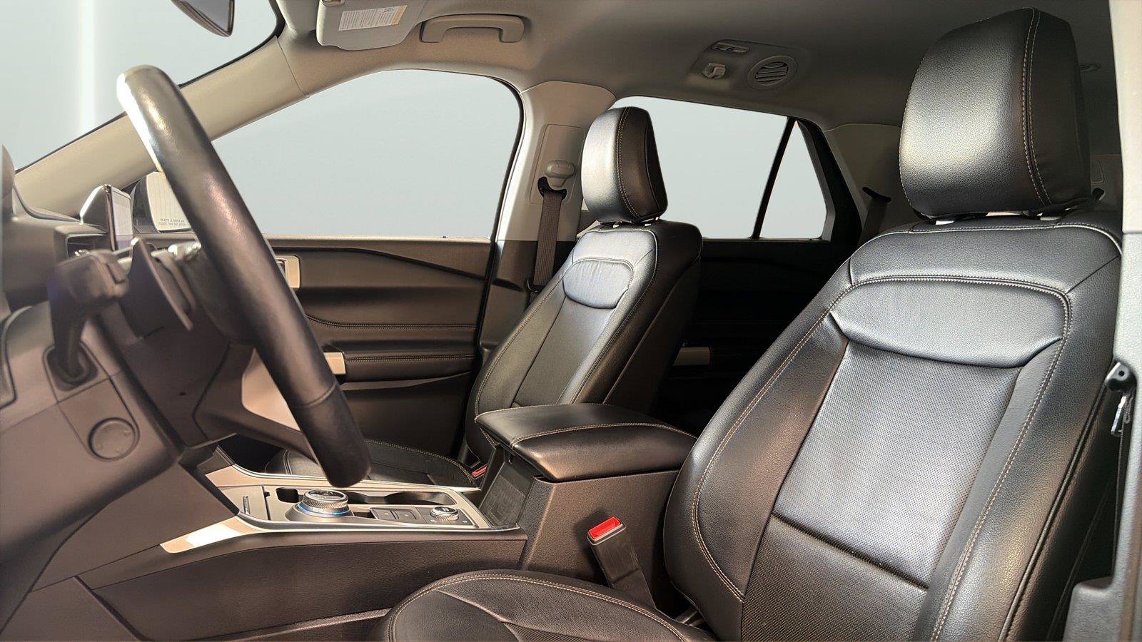 Certified 2020 Ford Explorer Limited AWD/4WD image 10