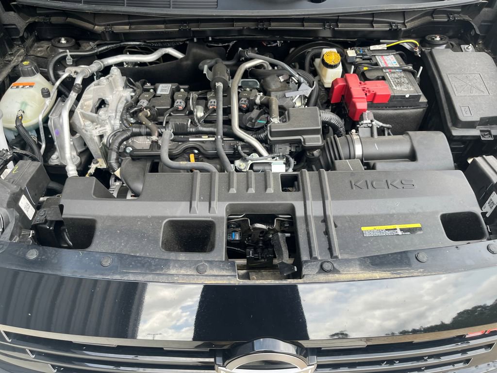 Certified 2025 Nissan Kicks SR w/ Illumination Package image 29
