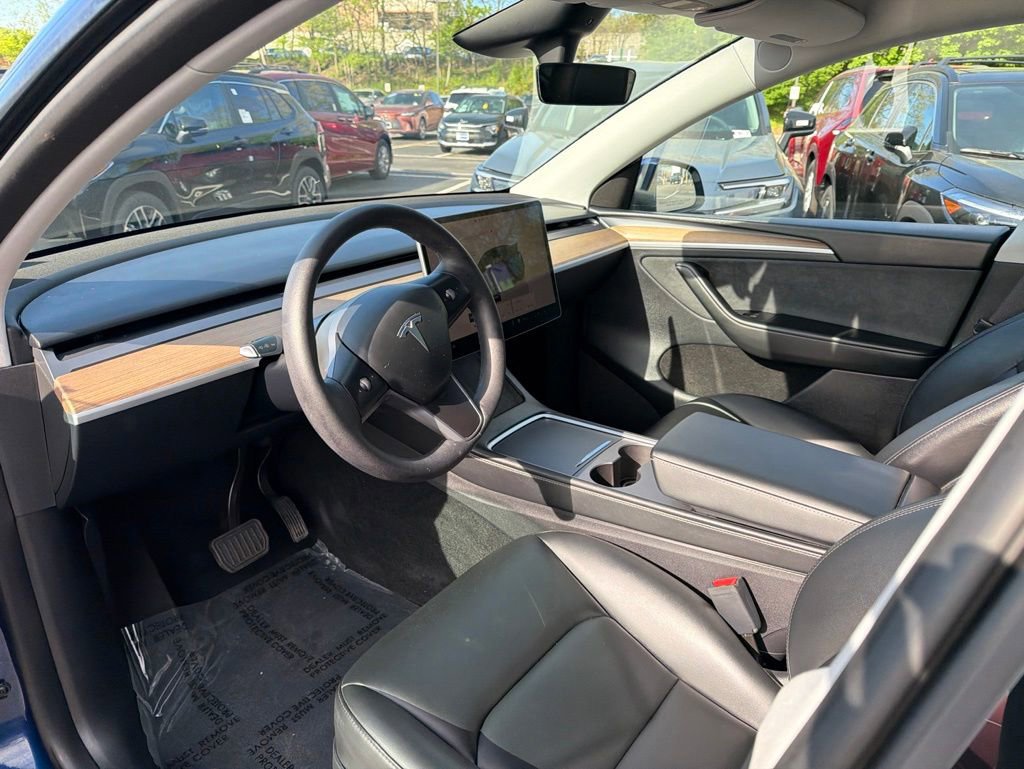Used 2023 Tesla Model Y Long Range AWD/4WD image 23