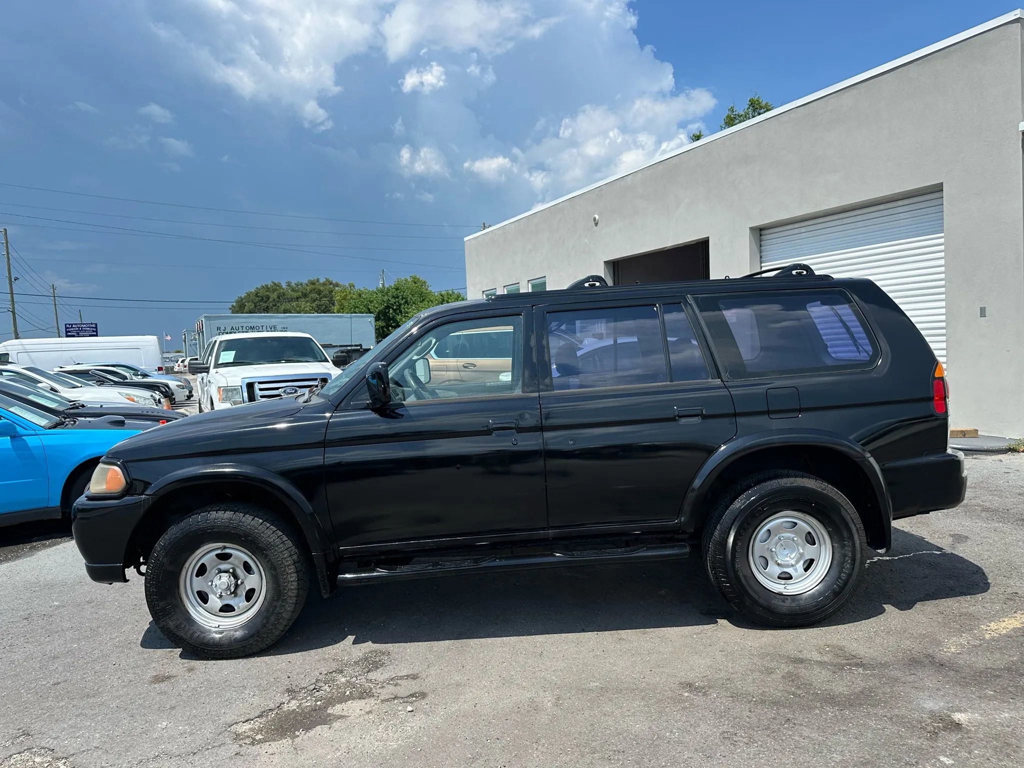 Used 2001 Mitsubishi Montero Sport ES RWD image 5