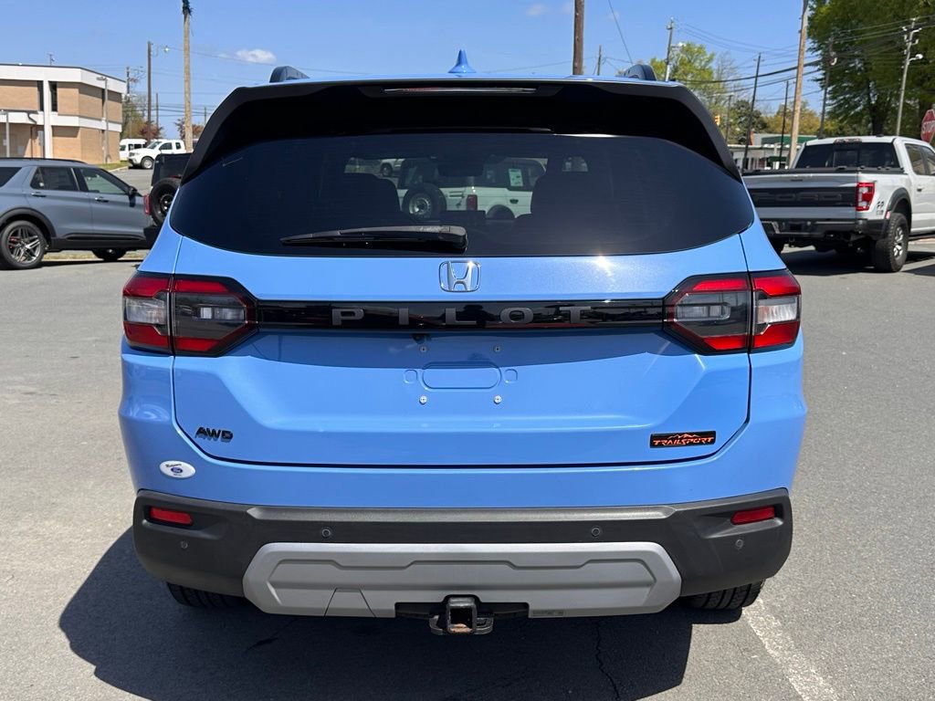 Used 2023 Honda Pilot TrailSport image 8