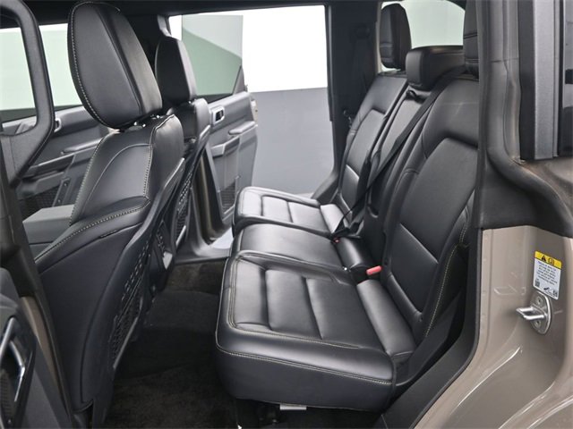 Used 2025 Ford Bronco Badlands image 12