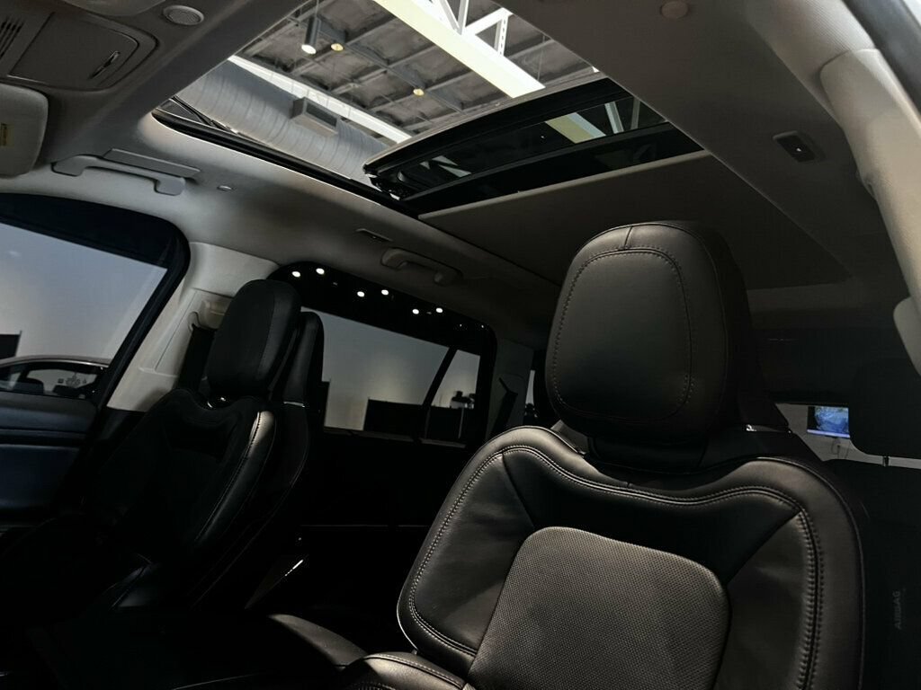 Used 2023 Lincoln Aviator Reserve w/ Equipment Group 201A AWD/4WD image 12