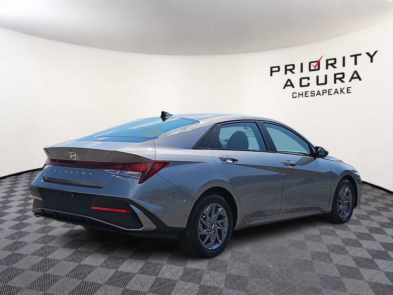 Used 2024 Hyundai Elantra SEL FWD image 4