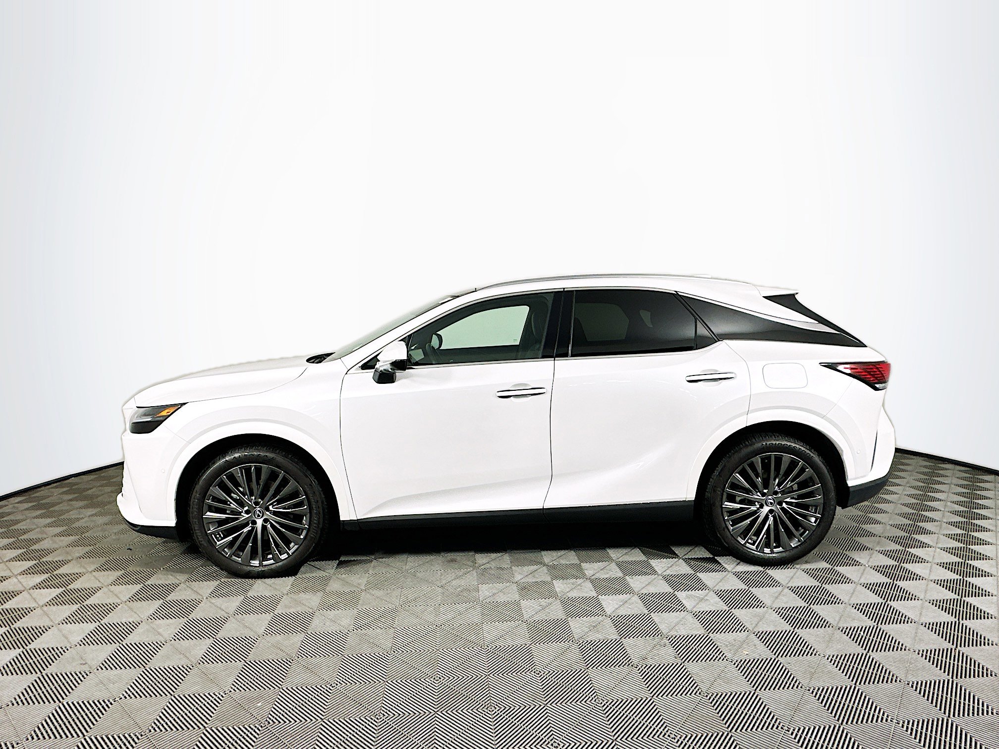 Used 2025 Lexus RX 350 image 4