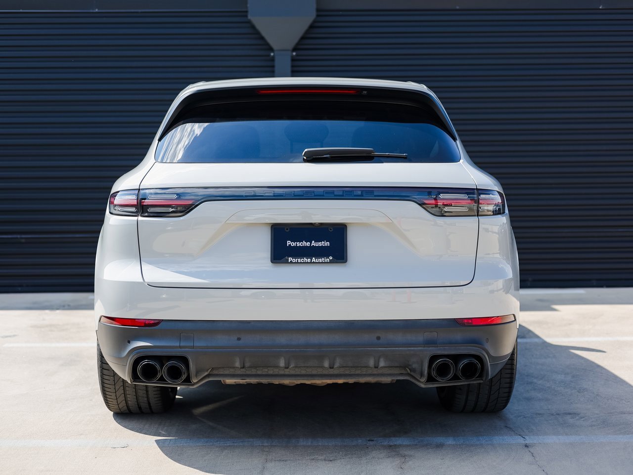 Certified 2022 Porsche Cayenne Platinum Edition image 6