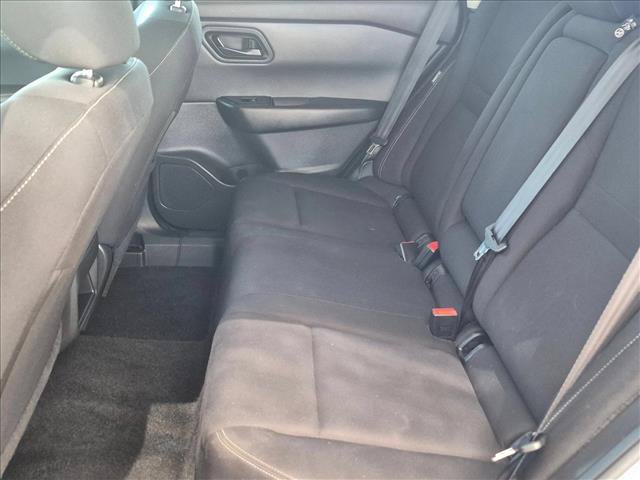 Used 2024 Nissan Rogue S AWD/4WD image 18