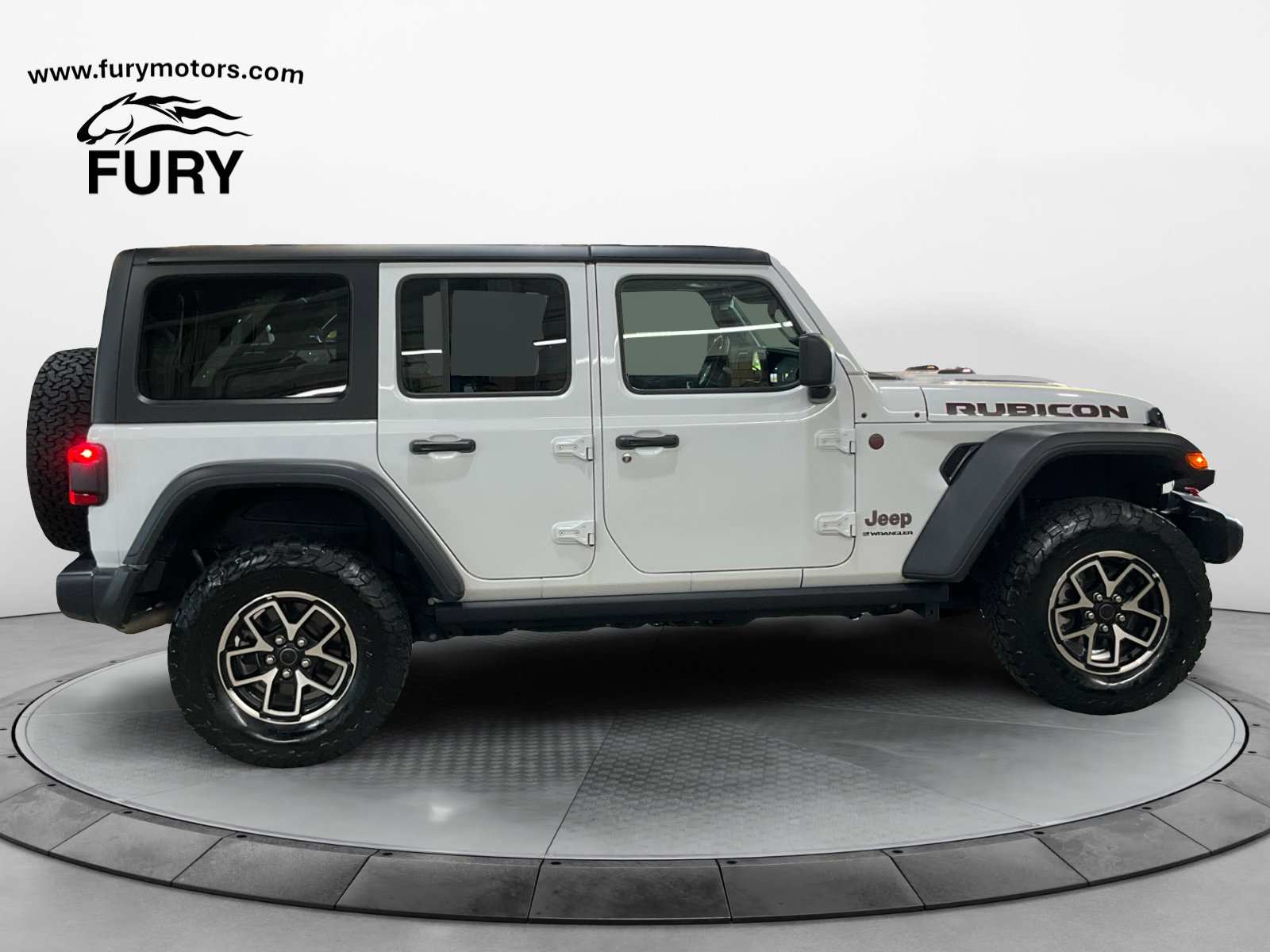 Used 2025 Jeep Wrangler Unlimited Rubicon w/ Convenience Group AWD/4WD image 3