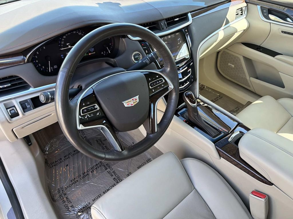 Used 2016 Cadillac XTS Luxury image 7