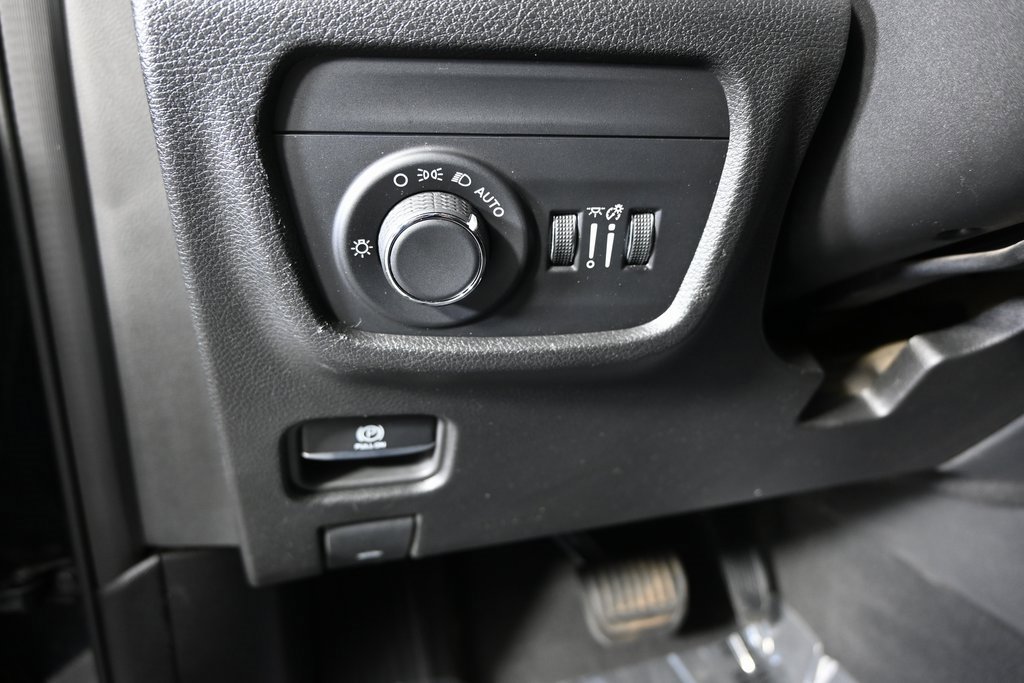 Used 2024 Jeep Grand Cherokee Altitude image 23