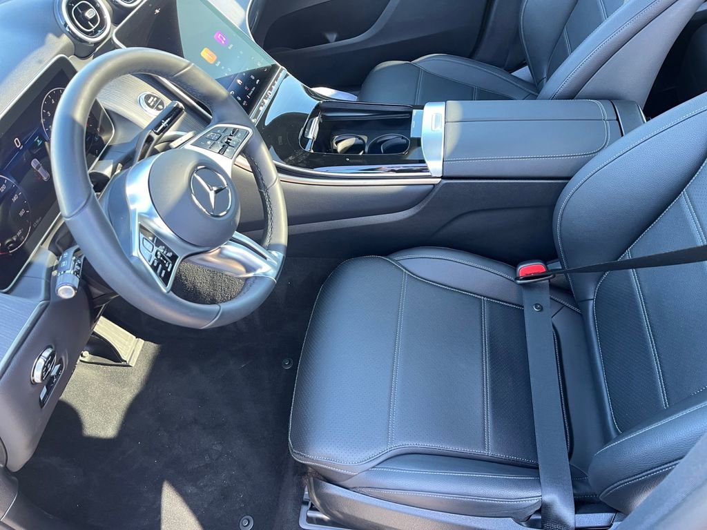 Certified 2025 Mercedes-Benz GLC 300 4MATIC image 9