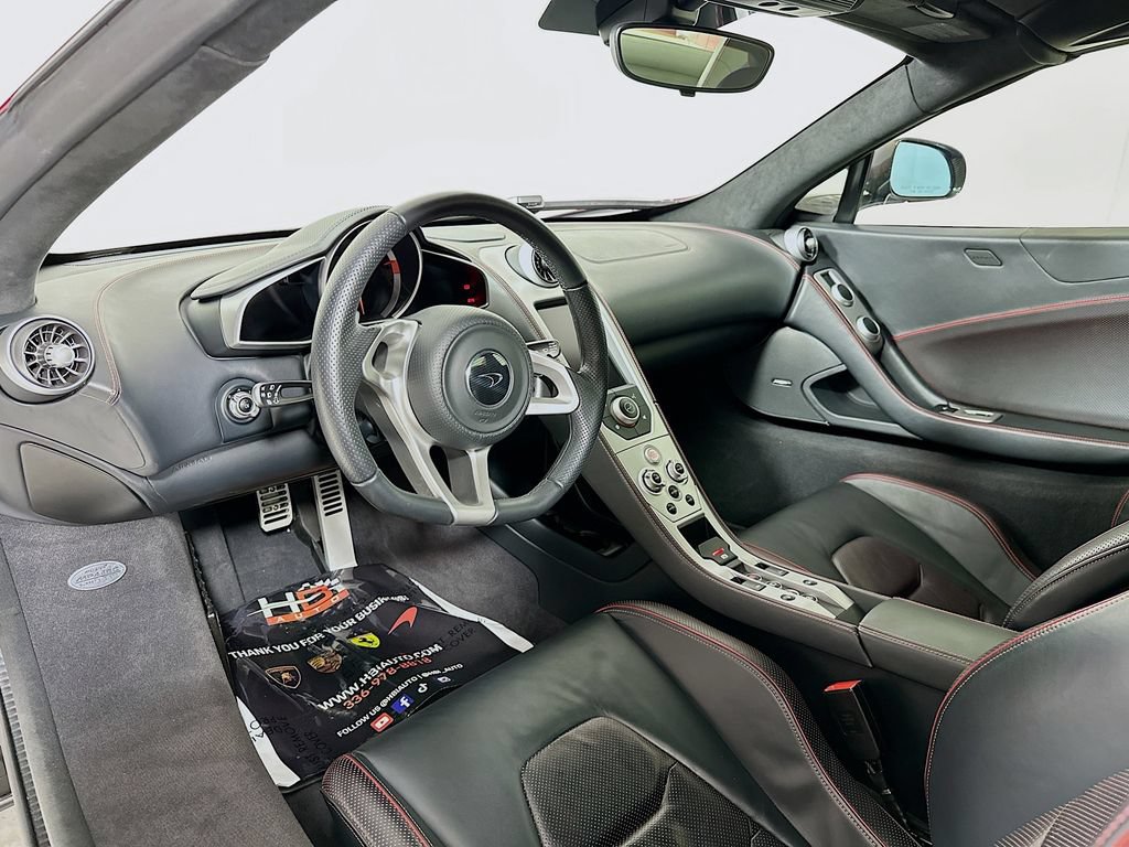 Used 2014 McLaren MP4-12C Spider RWD image 10