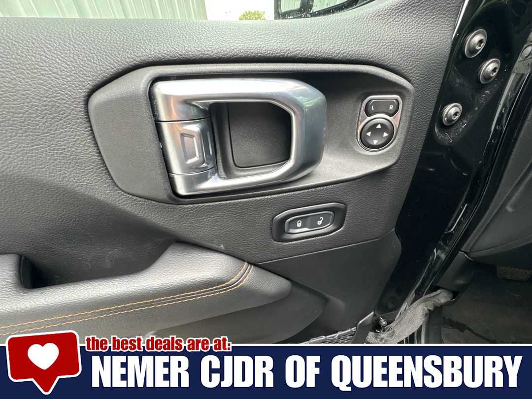 Used 2022 Jeep Gladiator Mojave w/ LED Lighting Group AWD/4WD image 13