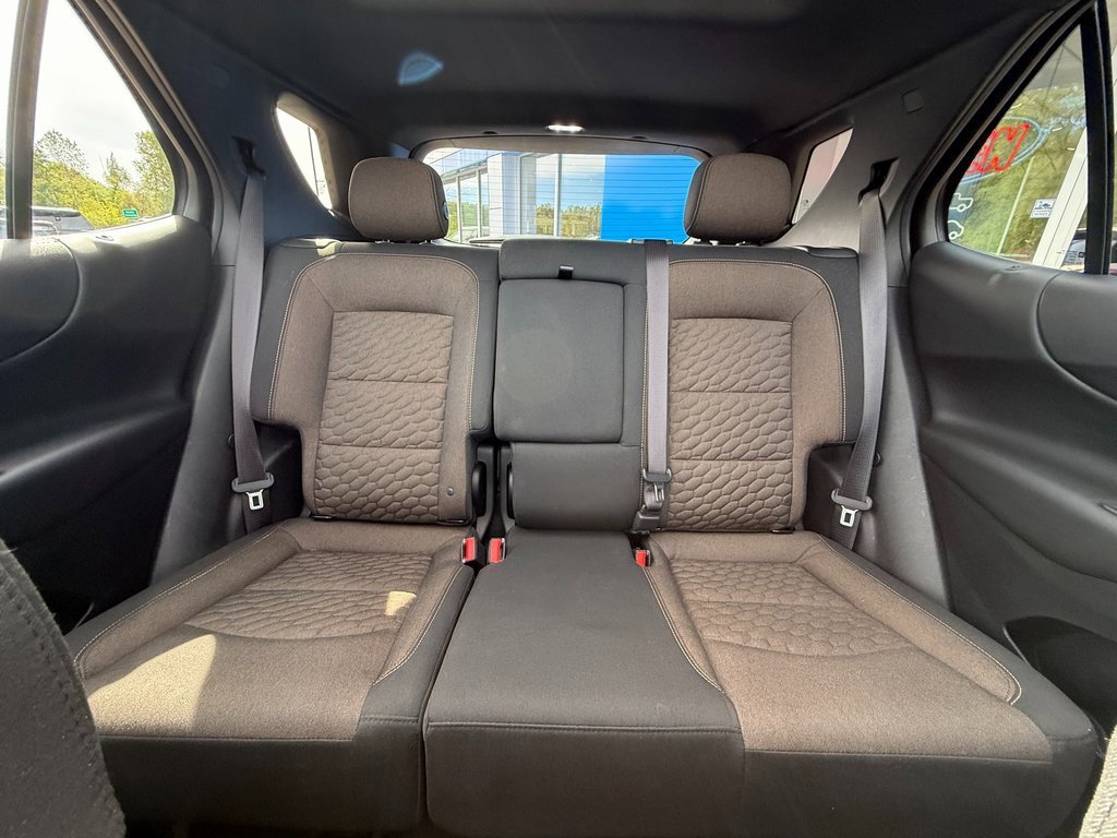 Certified 2018 Chevrolet Equinox LT w/ Sun & Infotainment Package image 27