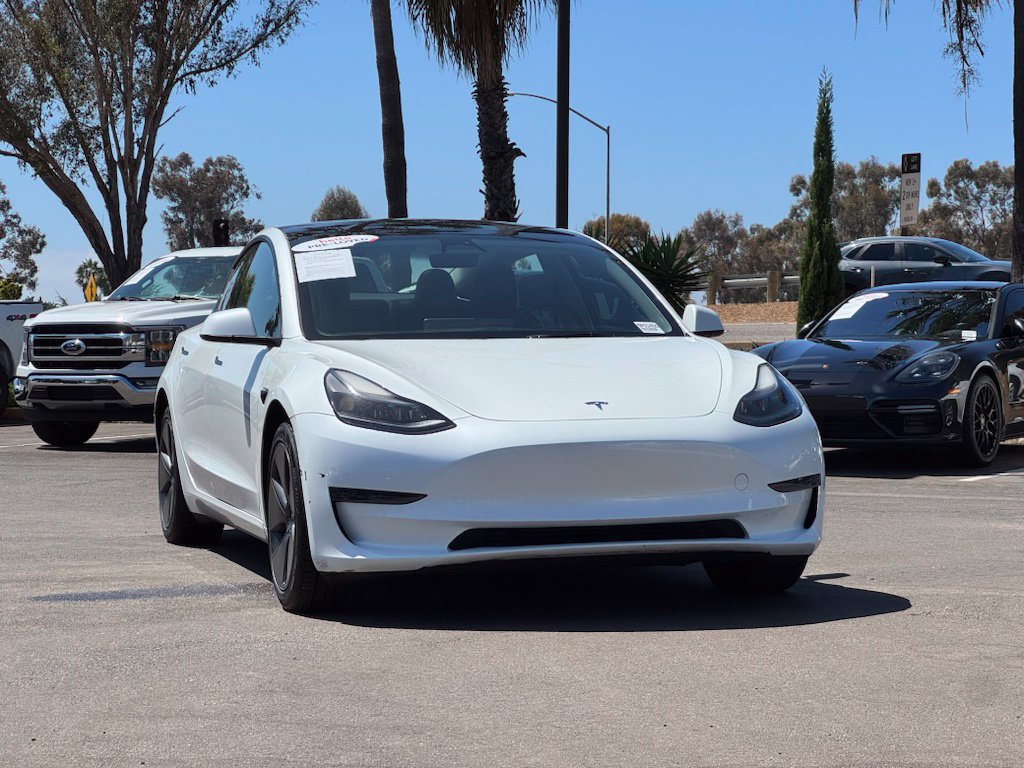 Used 2023 Tesla Model 3 Standard Range RWD image 4